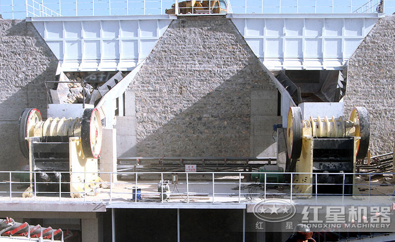 顎式破碎機(jī)