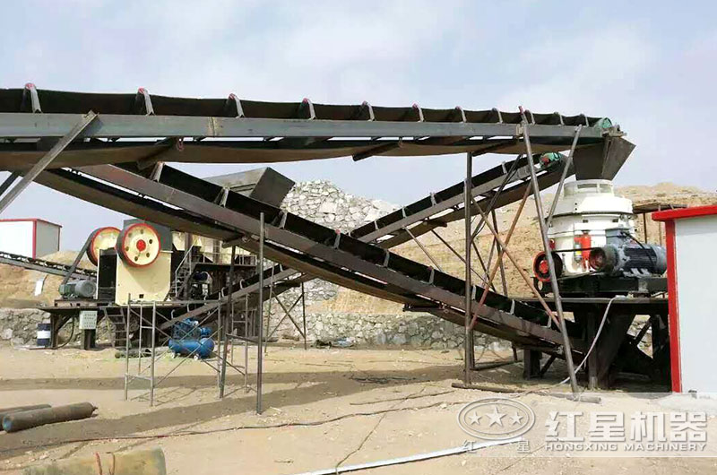 四川工業破碎機生產線現場