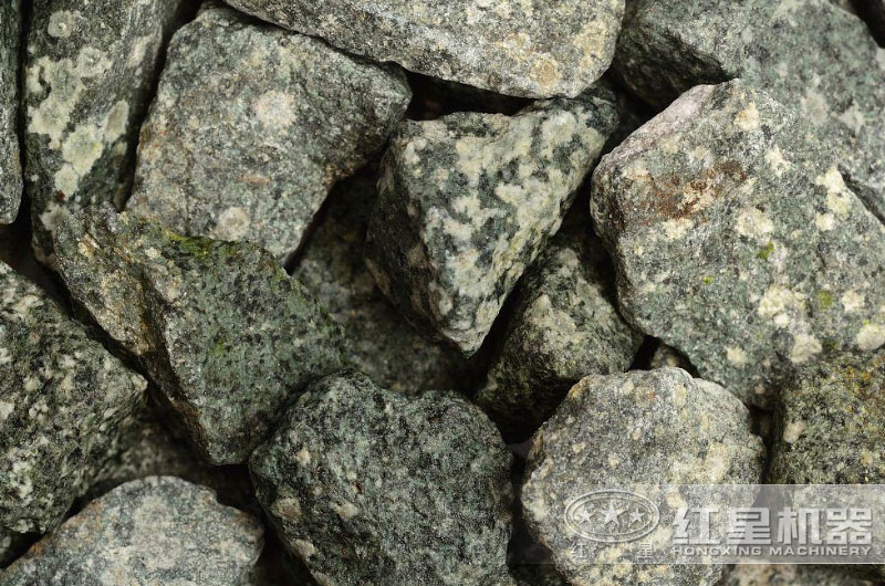 輝綠巖 輝綠巖