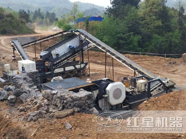 車載流動(dòng)破石子機(jī)組合形式多樣化