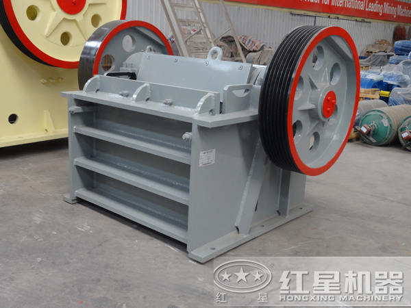 超細(xì)顎式破碎機