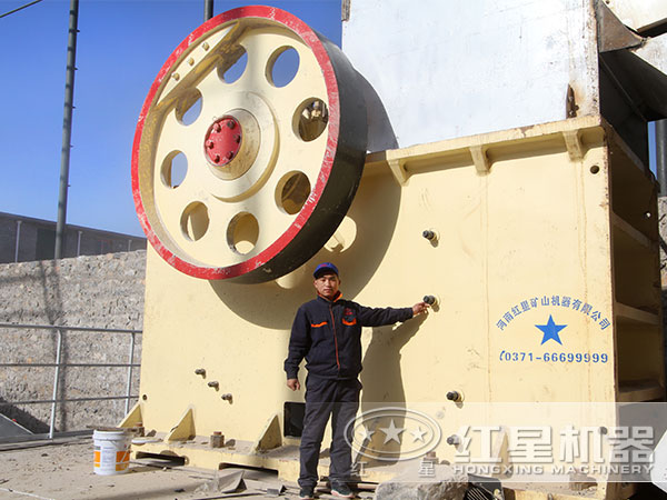 大型顎式破碎機