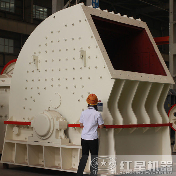 大型重錘式石頭破碎機 大型重錘式石頭破碎機