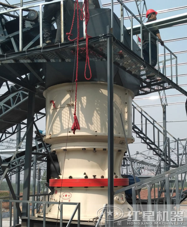 大型單缸圓錐破碎機 大型單缸圓錐破碎機