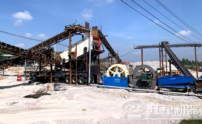 履帶裝置的移動(dòng)打沙機(jī)