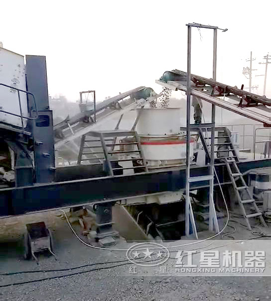 “多功能”移動碎石機(jī)器搭載制砂機(jī)