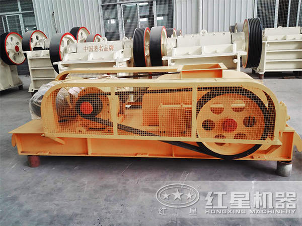 小型對輥機(jī)車間