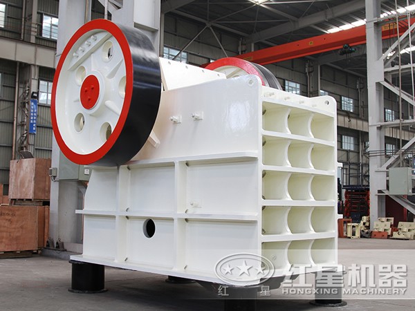 顎式破碎機‘’
