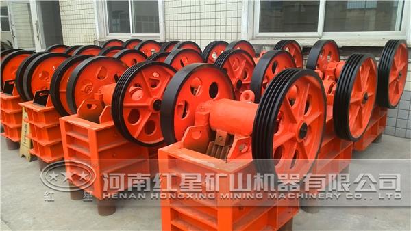 鄂式破碎機